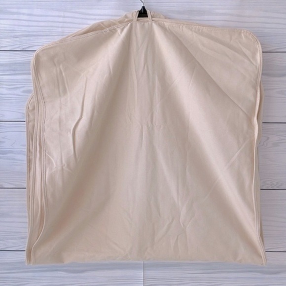 Louis Vuitton Beige full Garment Cover - Picture 7 of 12